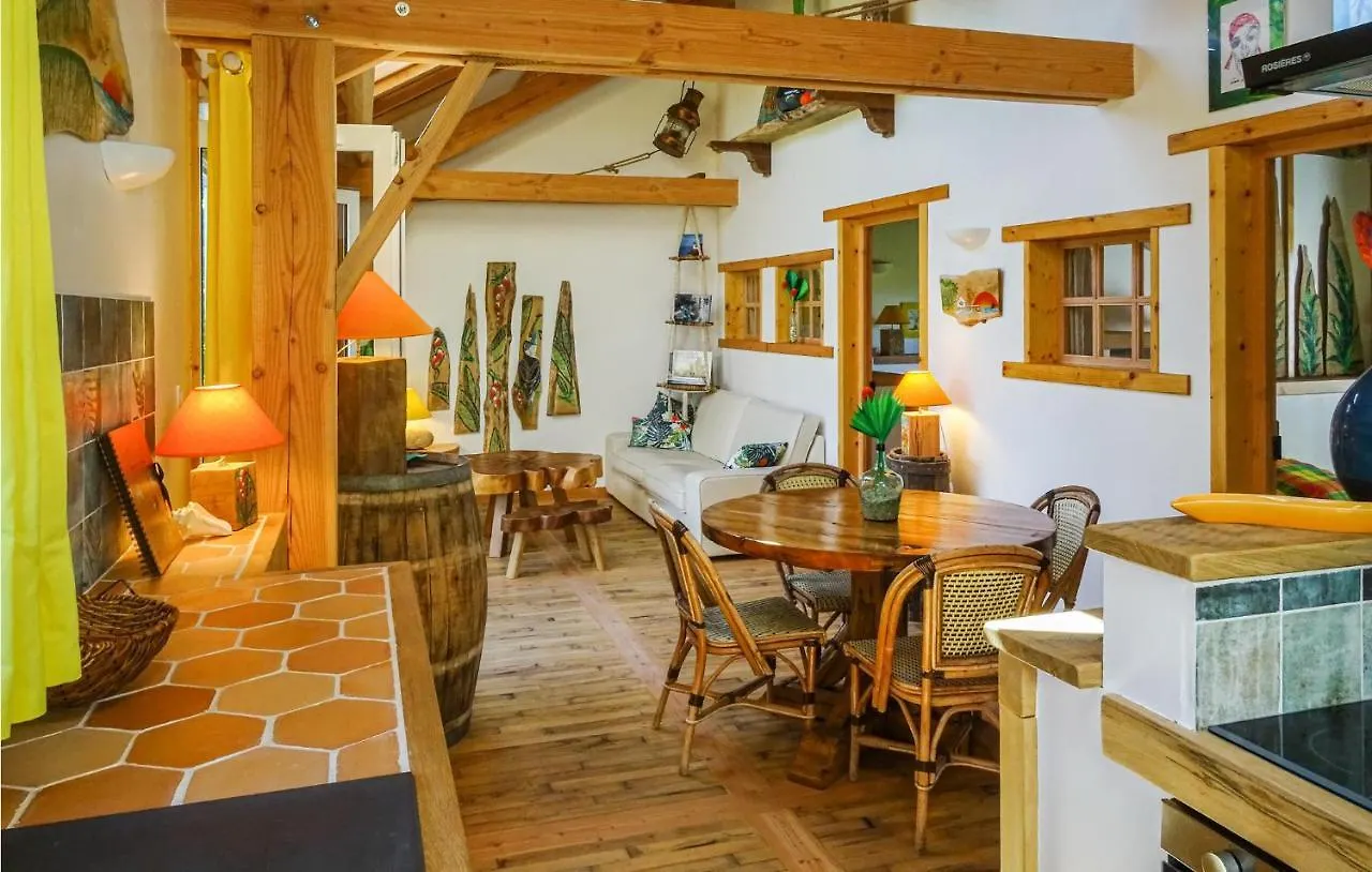 Lovely Home In Plouguerneau With Kitchen 法国