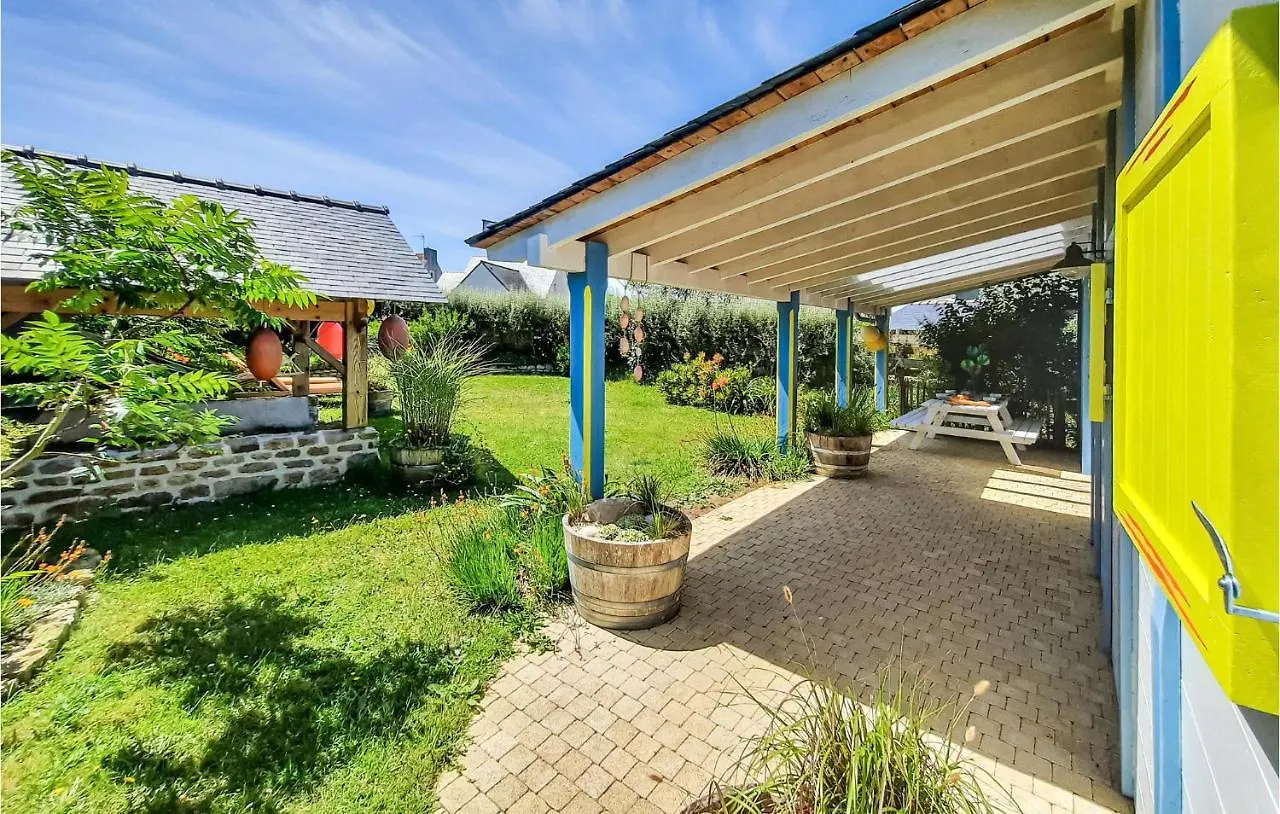 Lovely Home In Plouguerneau With Kitchen France