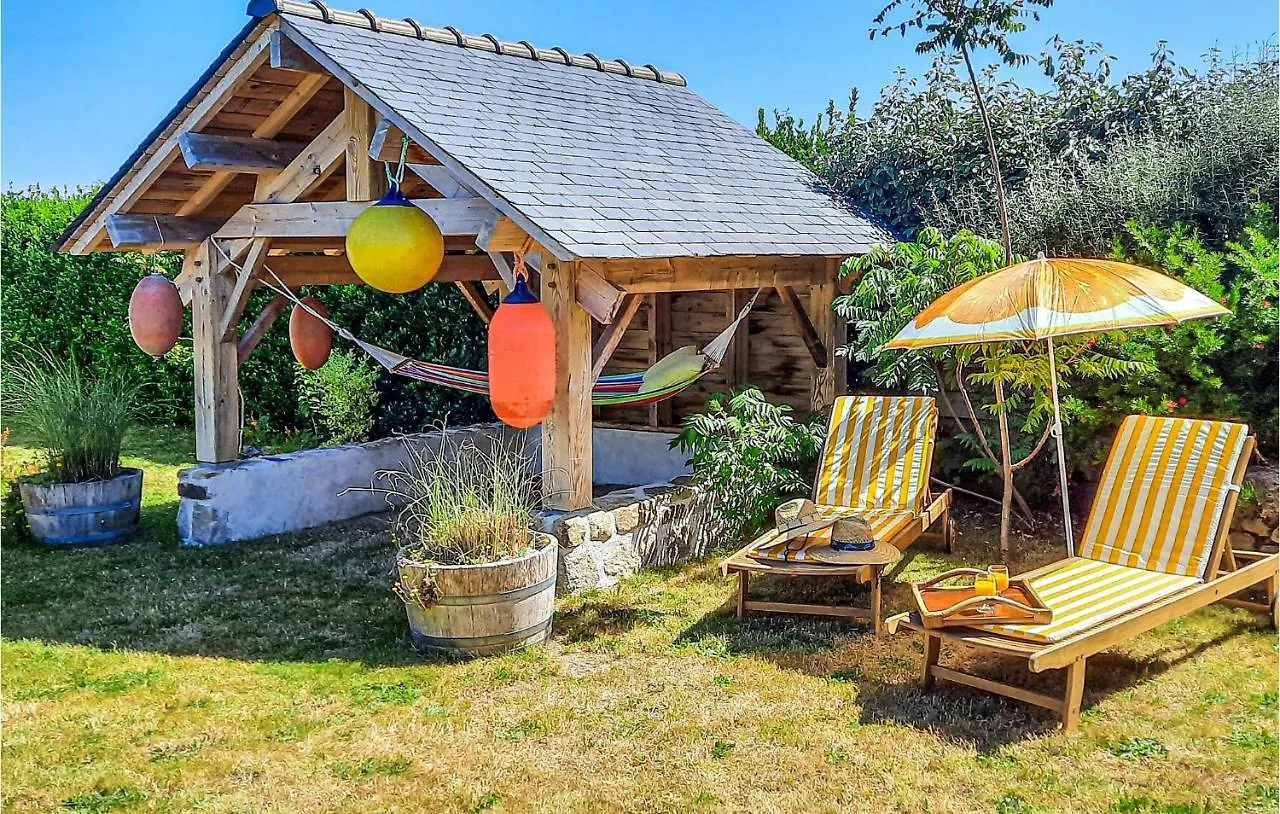 Lovely Home In Plouguerneau With Kitchen 法国