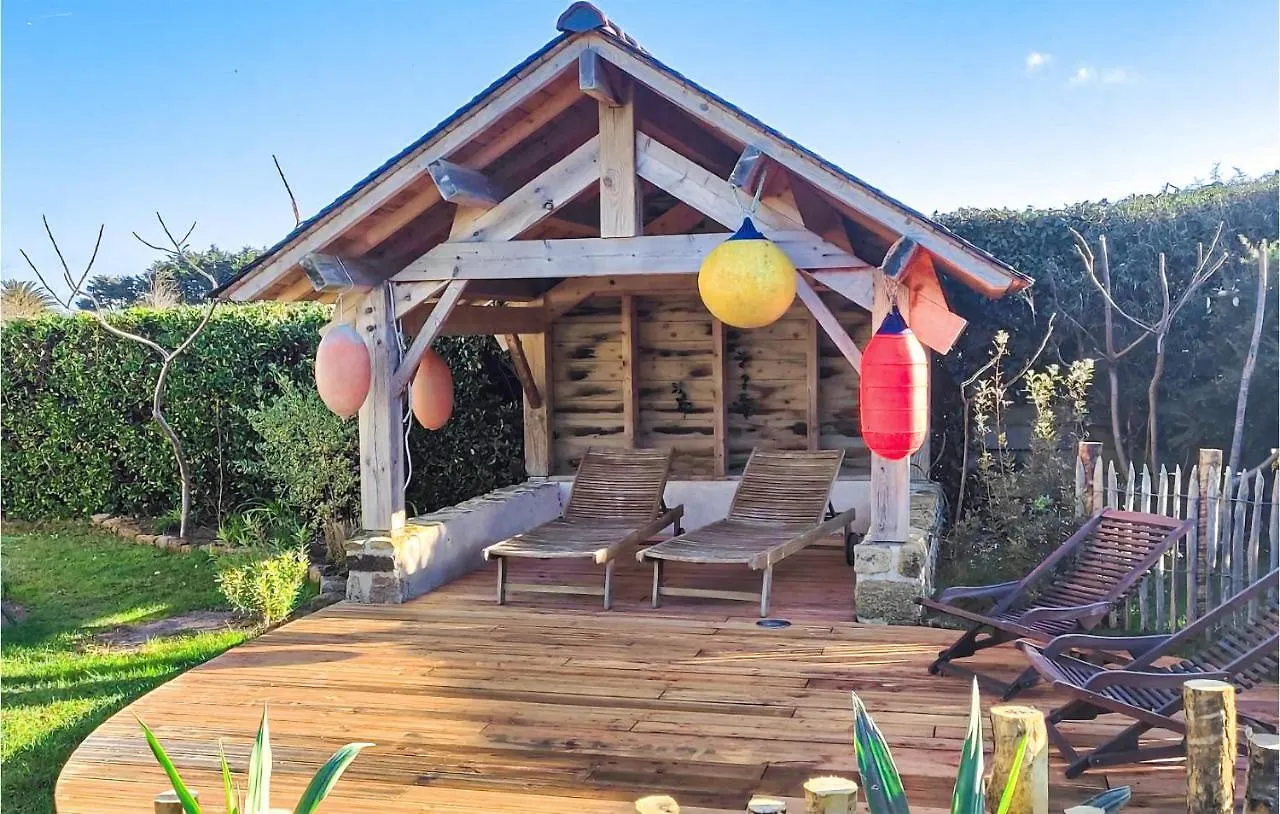 Lovely Home In Plouguerneau With Kitchen France